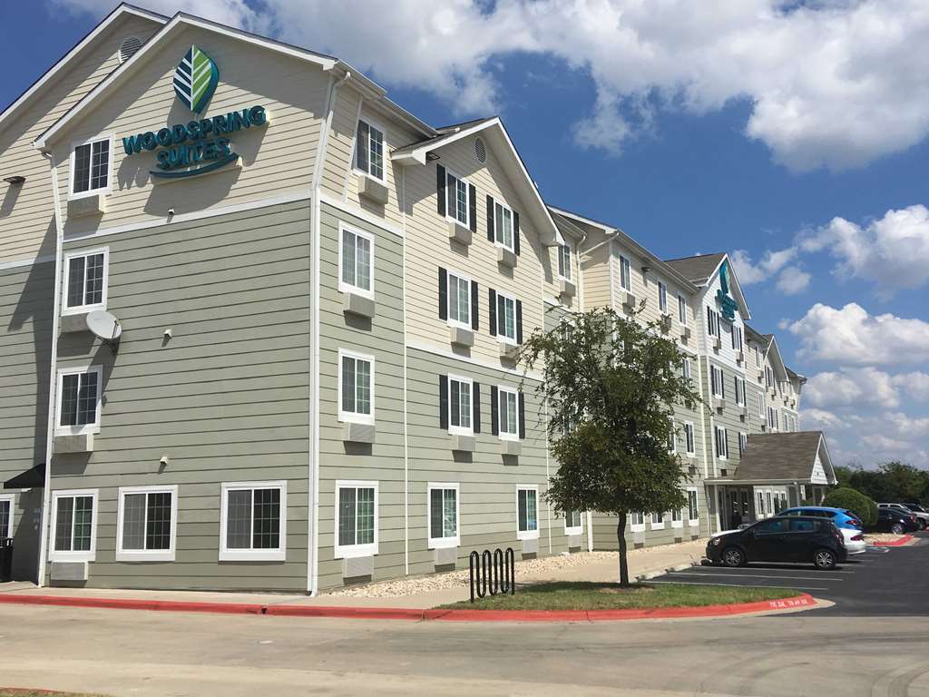 Woodspring Suites Des Moines Pleasant Hill Exterior photo