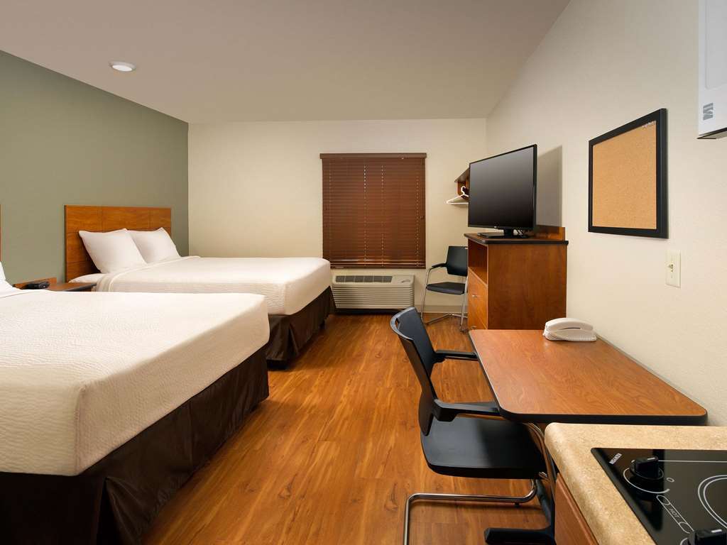 Woodspring Suites Des Moines Pleasant Hill Room photo